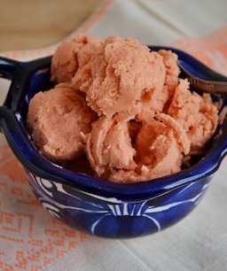 Mamey ice cream