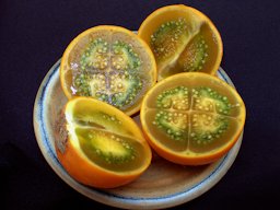 Solanum quitoense. Very aromatic fruit; the pulp is used to prepare a delicious juice. In Colombia it is known as 'lulo', in Ecuador as 'naranjilla'