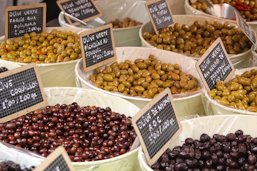 Olives au marche d'Apt